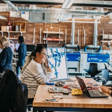 Students collaborating on a project in the Fimbel Lab