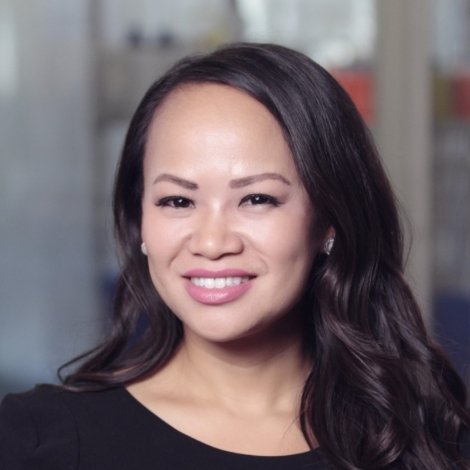 Anh Hoang-Lindsay ’06 credits Mount Holyoke with helping her become a biotech executive. Now she uses the College’s Gates platform to help others.