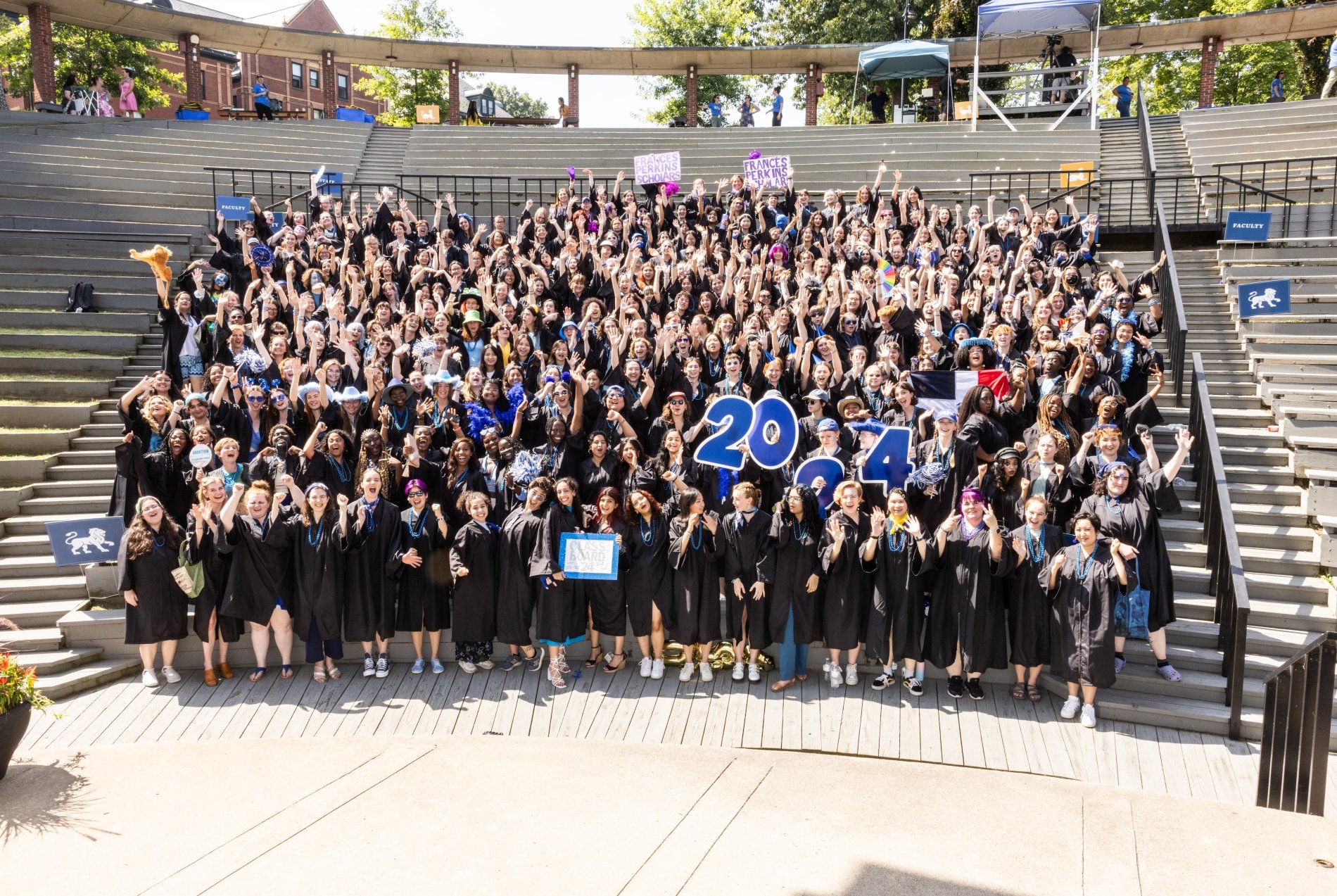 Commencement Mount Holyoke College   Seniors 2024 At Convocation 