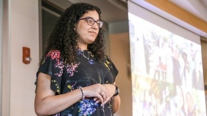 Photo of a student giving a presentation during the LEAP symposium 2017